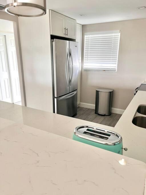 Renovated 2 by 2 by the Beach view 5