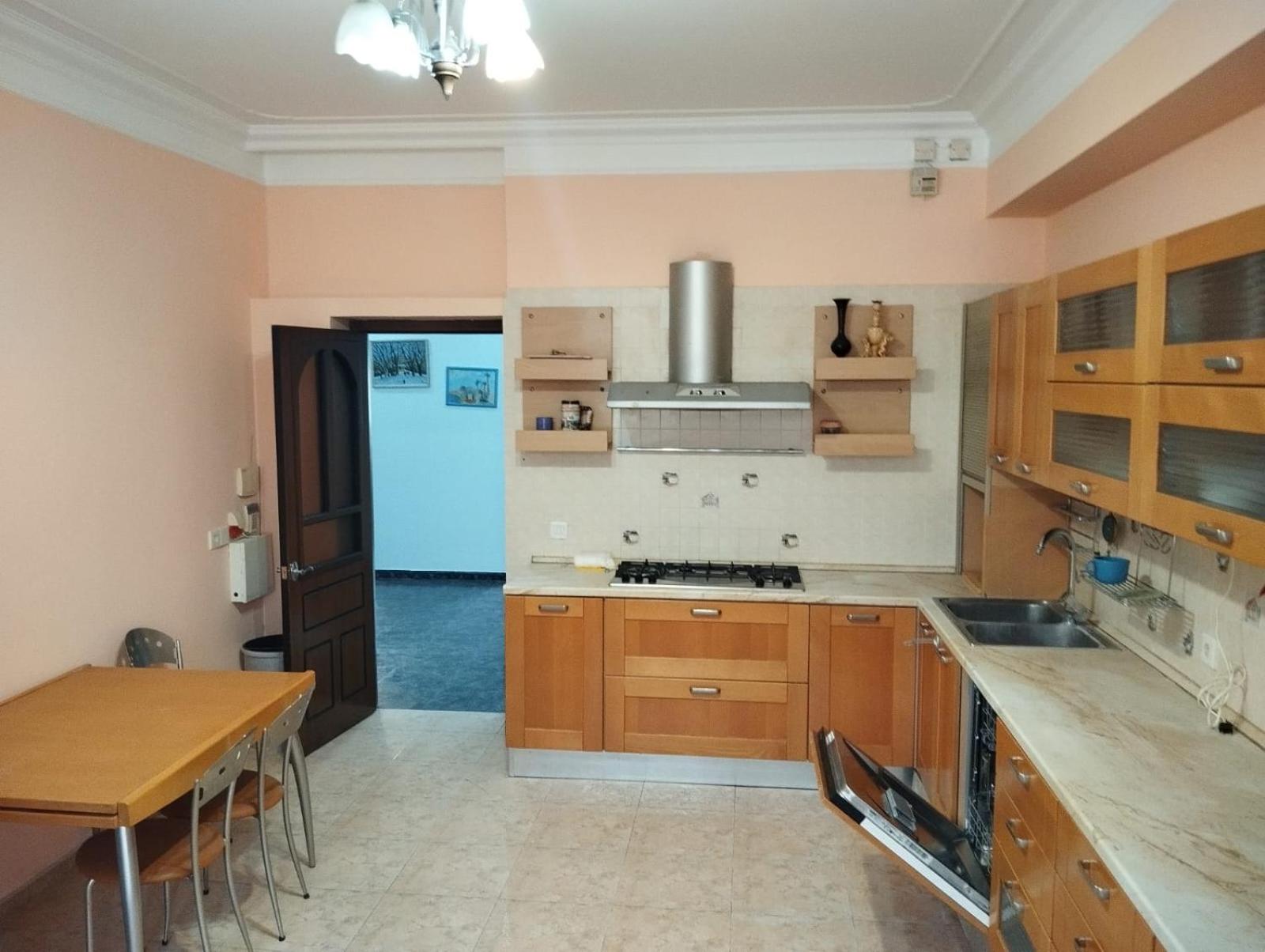 3 bedroom Apartment in Baku