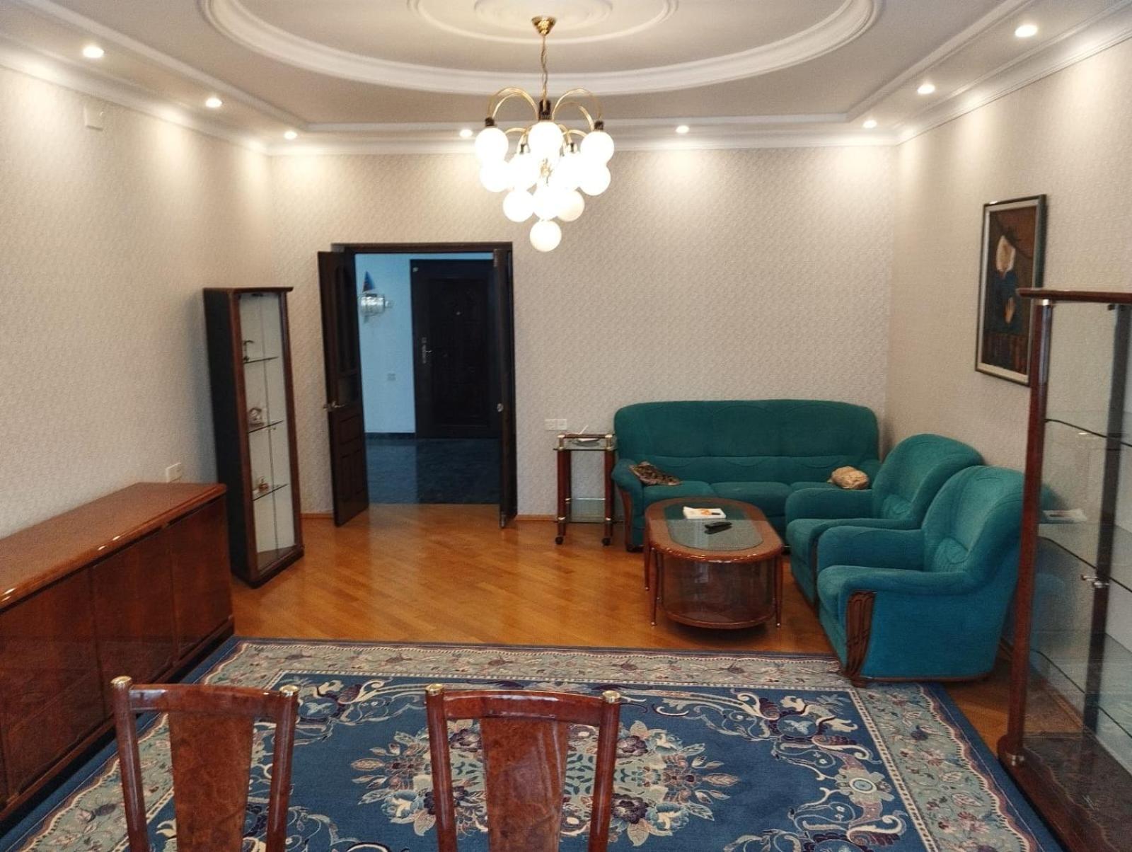 3 bedroom Apartment in Baku