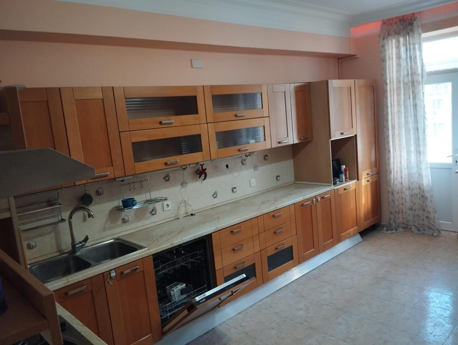 3 bedroom Apartment in Baku