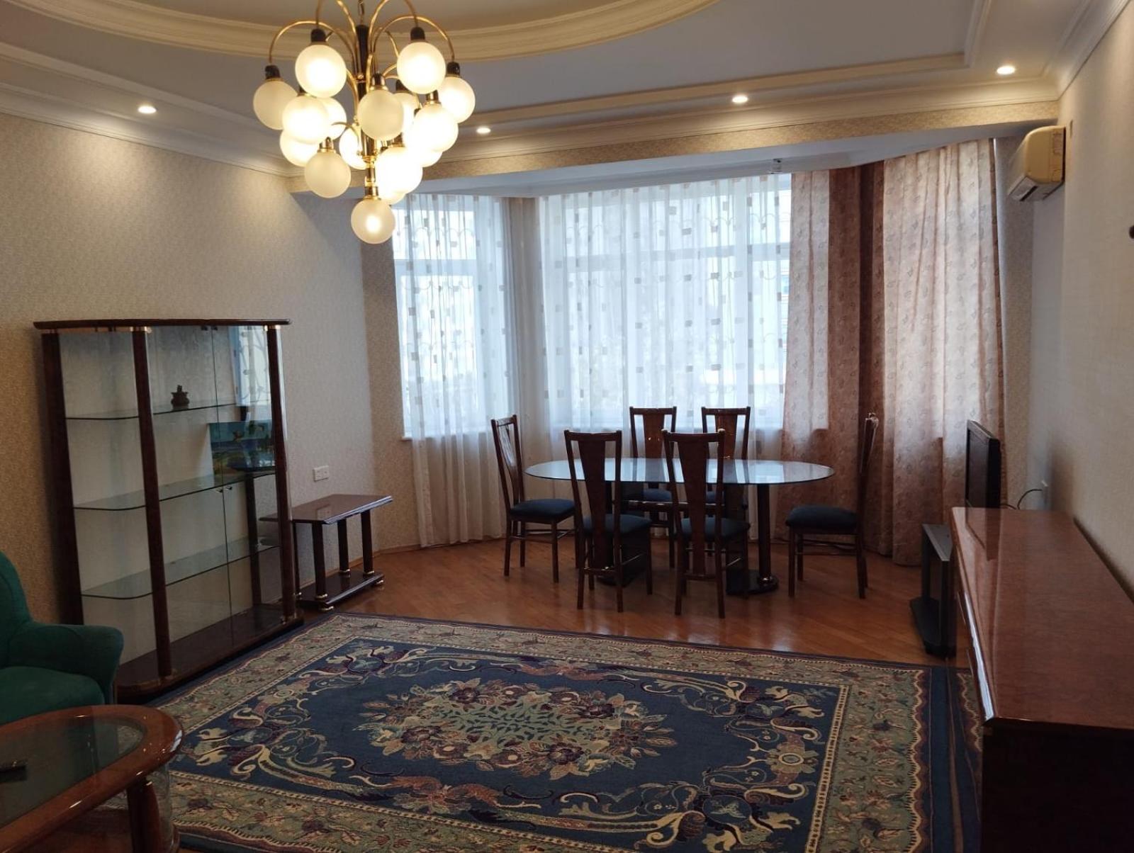 3 bedroom Apartment in Baku