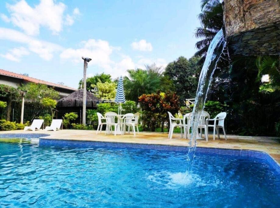 Condomínio encantador com piscina