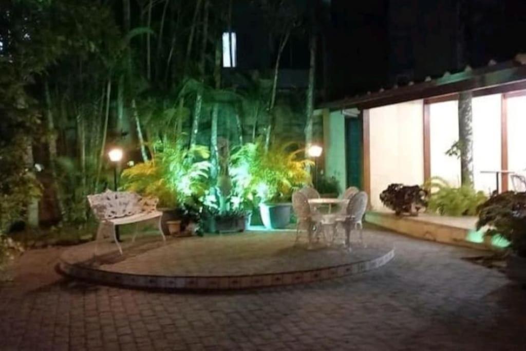 Condomínio encantador com piscina