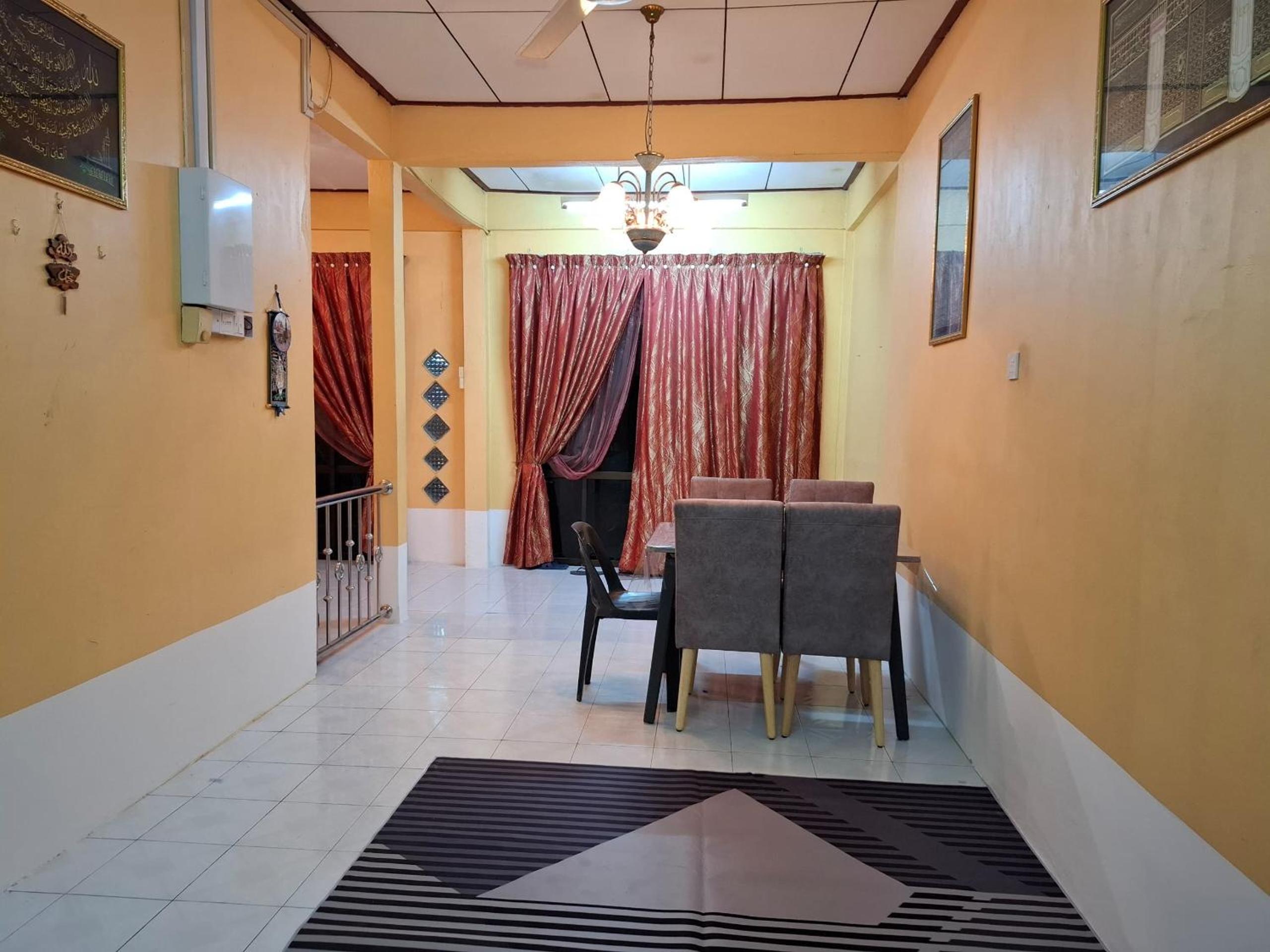 KAMELIA RESTHOUSE - GONG BADAk photo 3