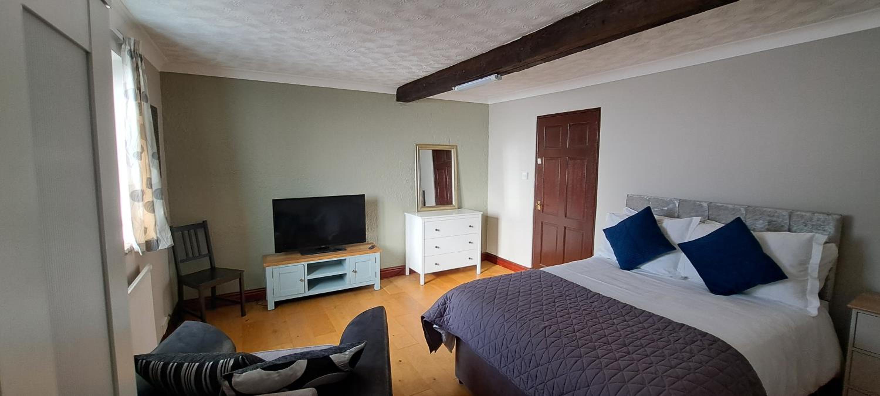 Massive 4 bed with countryside views in Peterborough