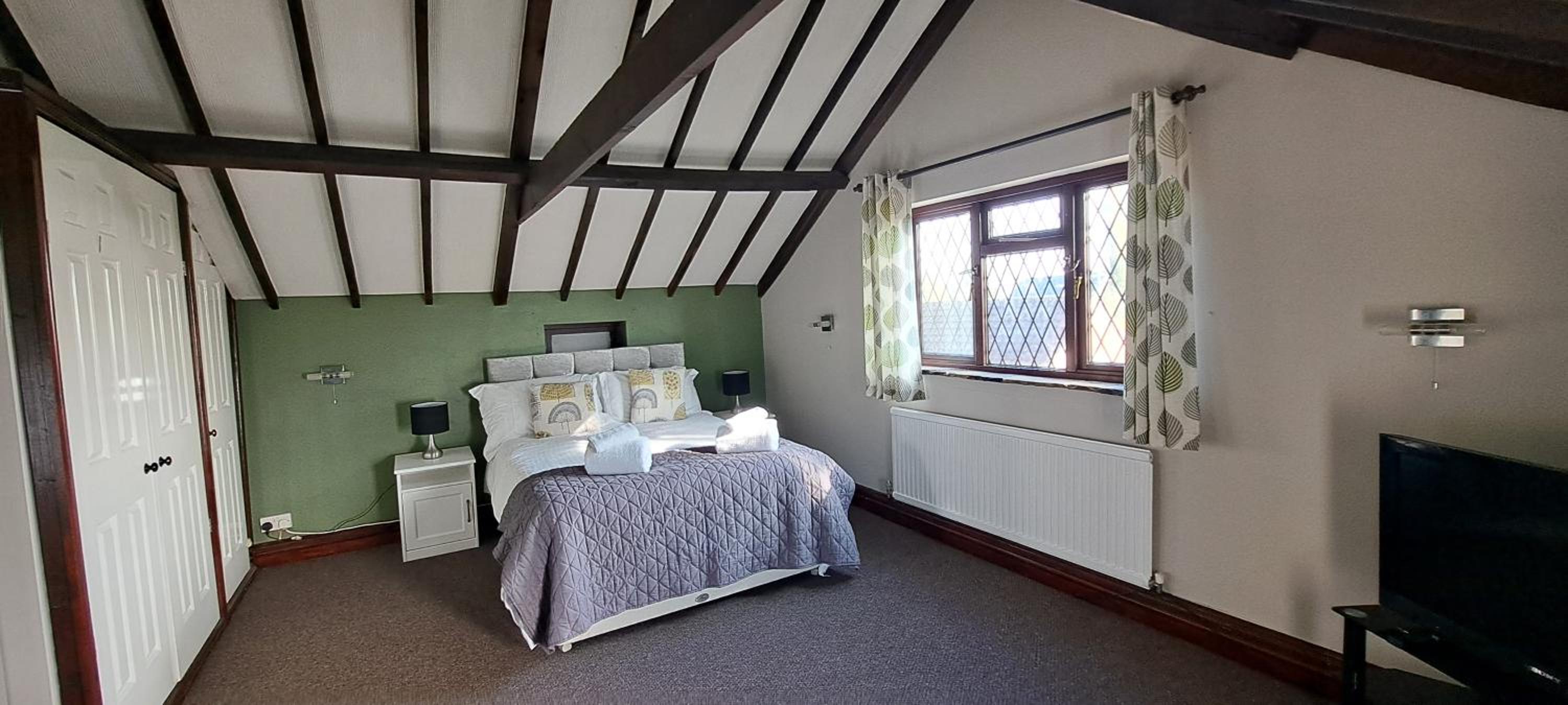 Massive 4 bed with countryside views in Peterborough