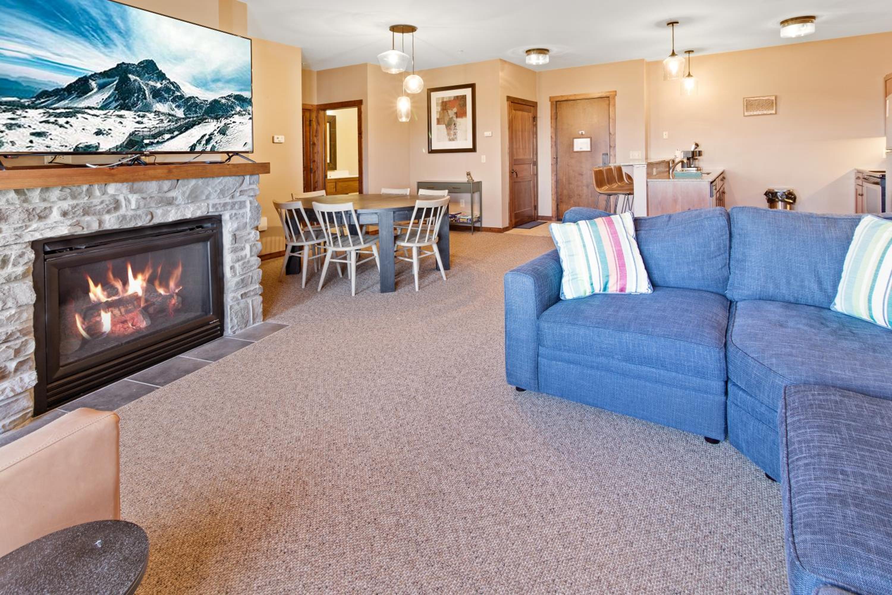 Soaring Eagle 303 Next To Slopes Underground Parking Hot Tubs Locker view 5