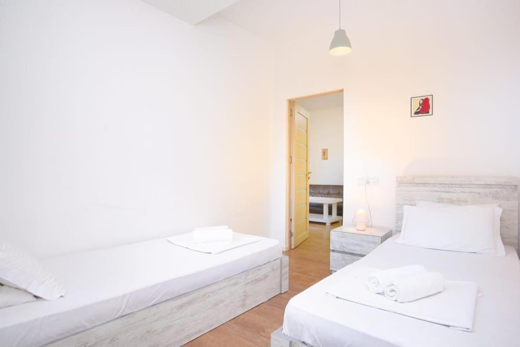 Comfortable 2 bedroom near Seasons park