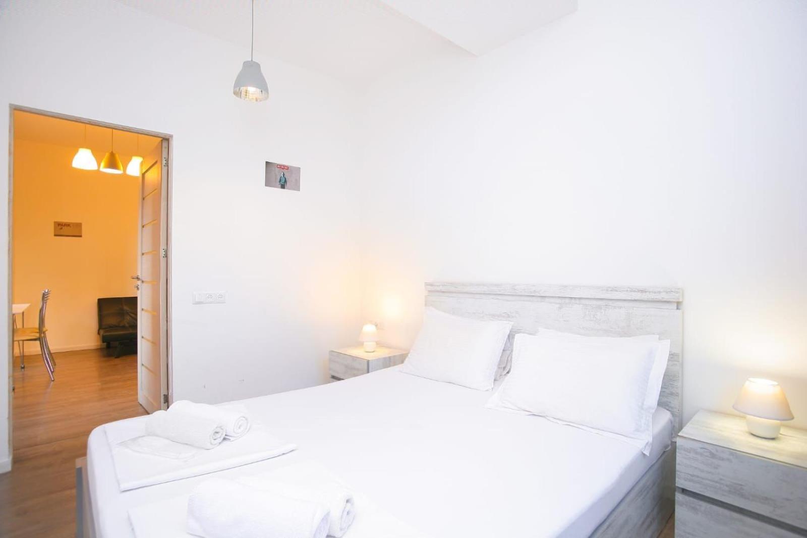 Comfortable 2 bedroom near Seasons park