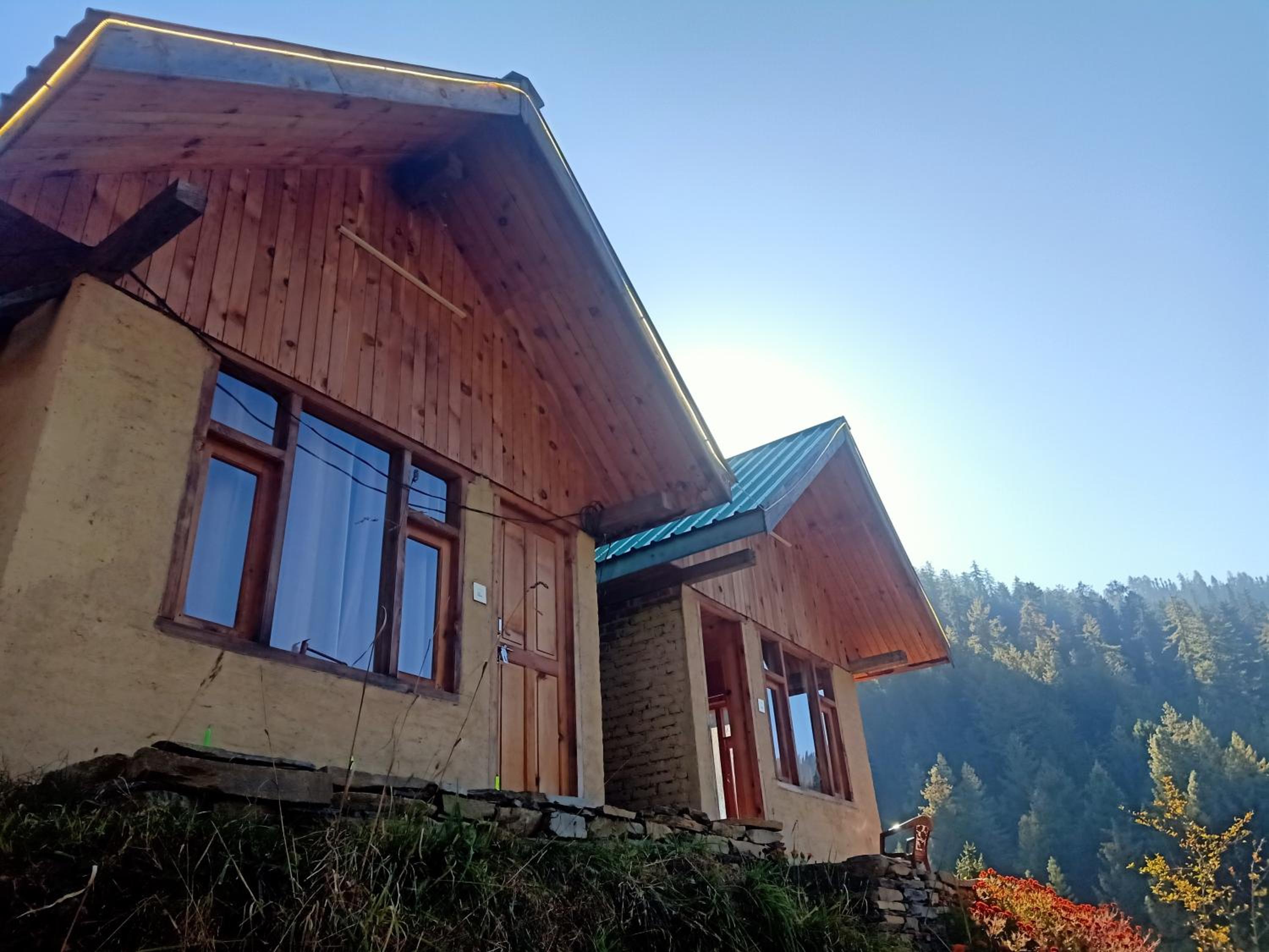 The Valley Outdoor Cottage view 2