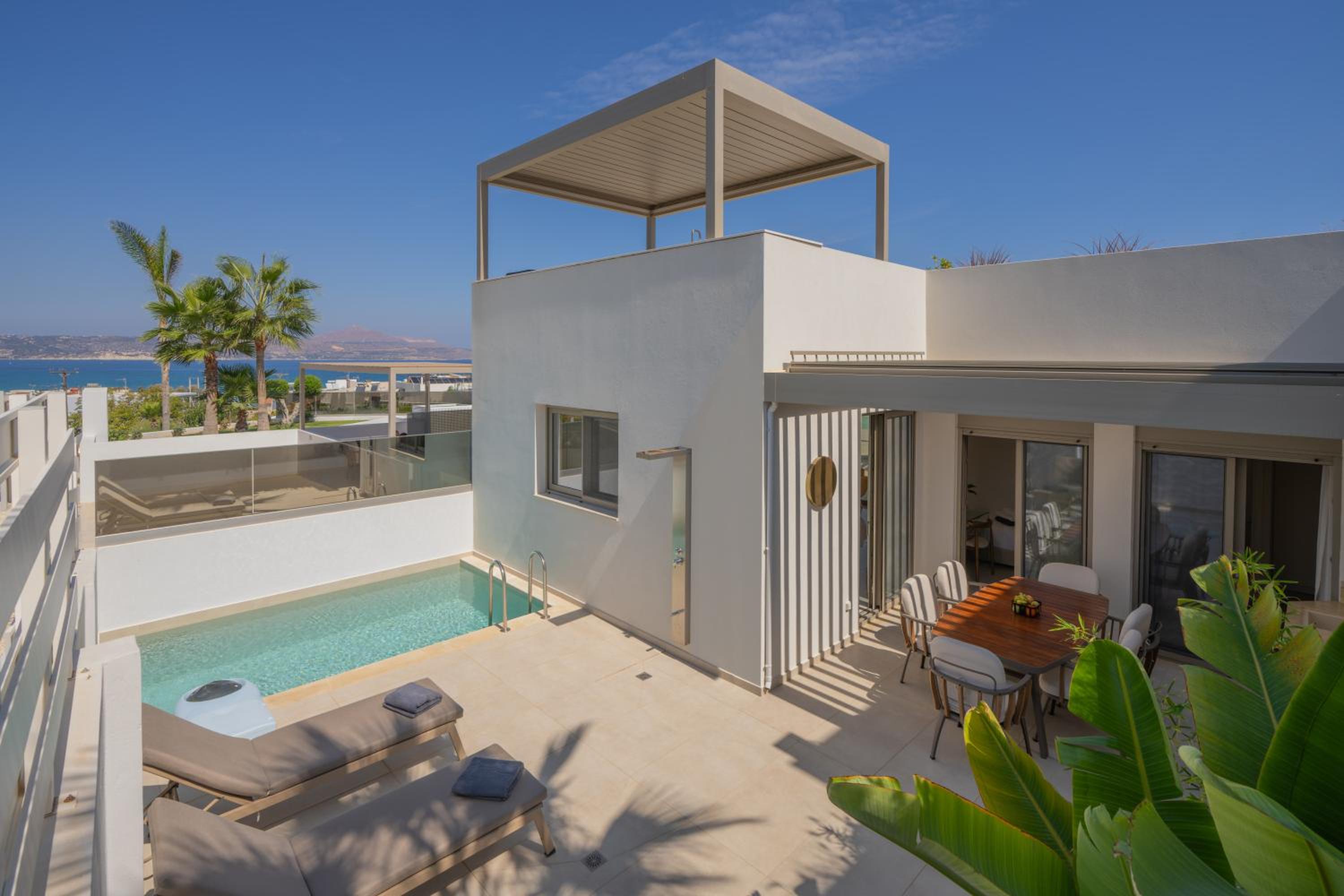 AmphiMatrion Luxury Residence