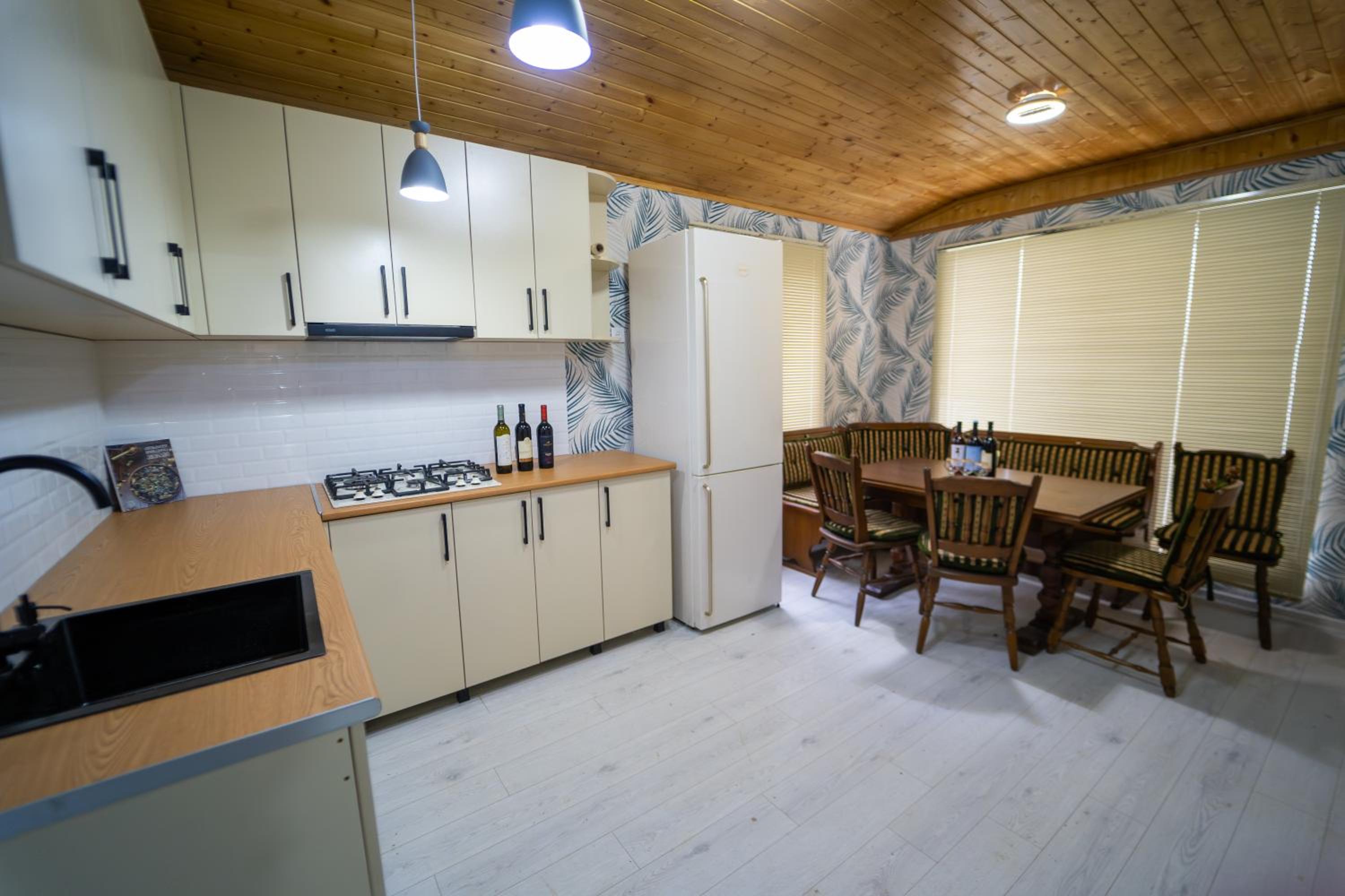 Guest House Aku'tsa