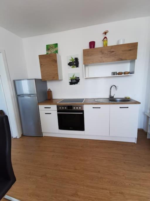 Apartment mit Garten und Terrasse