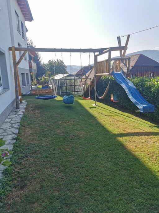 Apartment mit Garten und Terrasse