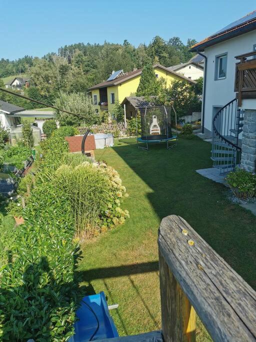 Apartment mit Garten und Terrasse