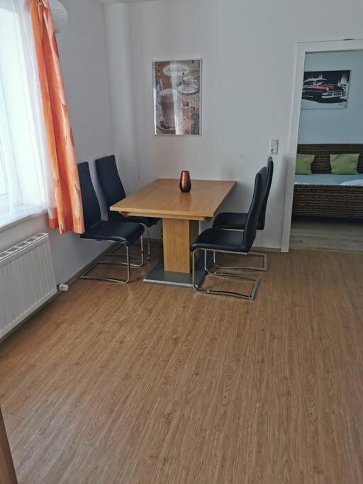 Apartment mit Garten und Terrasse