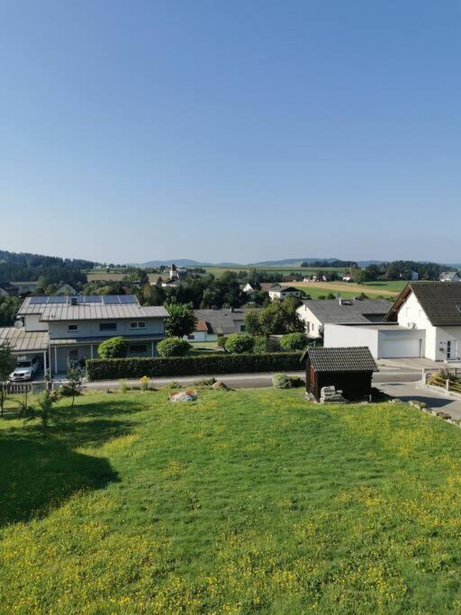 Apartment mit Garten und Terrasse
