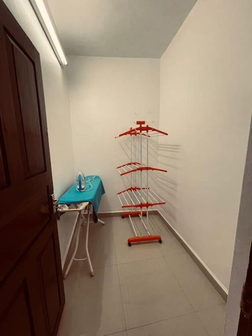 Glady's House