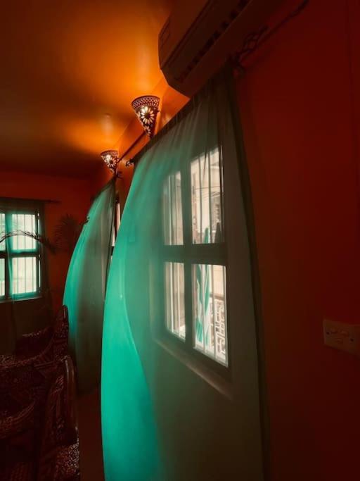 Glady's House