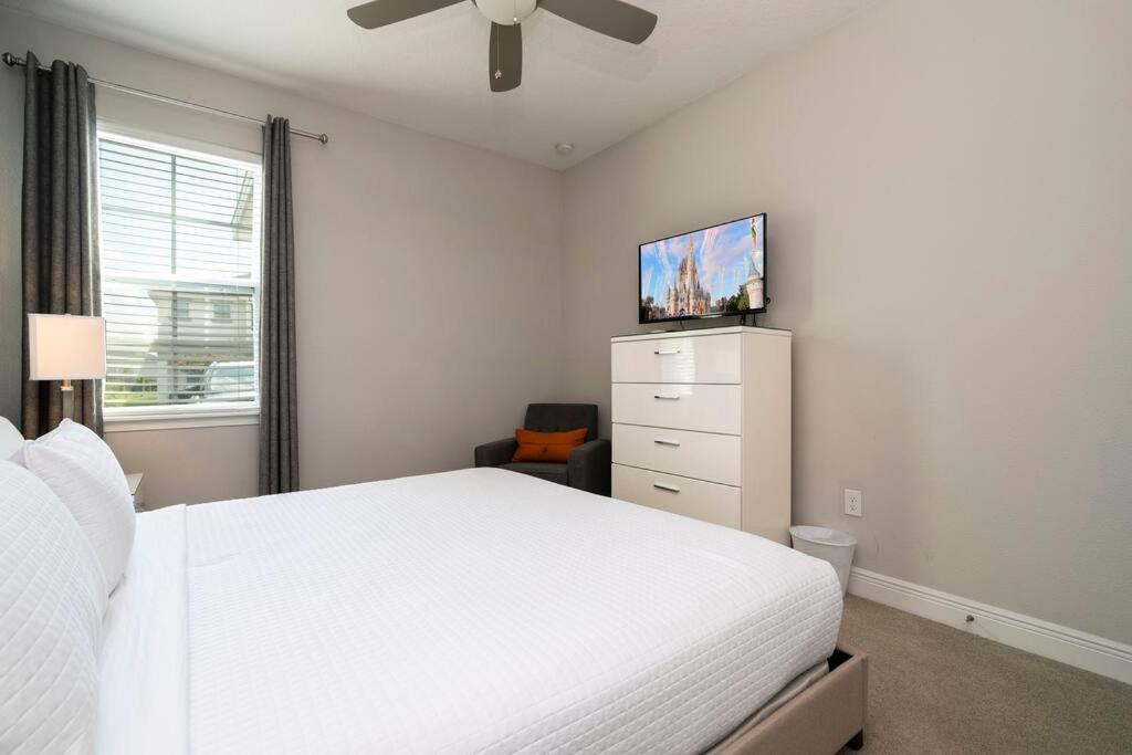 Luxury Disney Vacation Home ith private pool spa