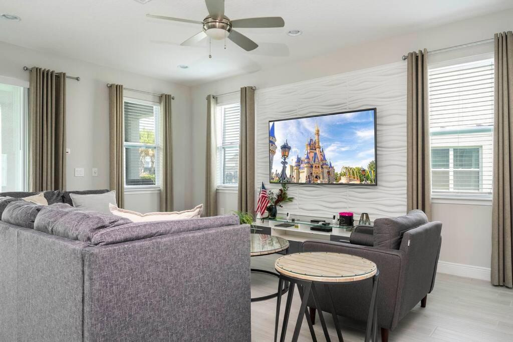 Luxury Disney Vacation Home ith private pool spa