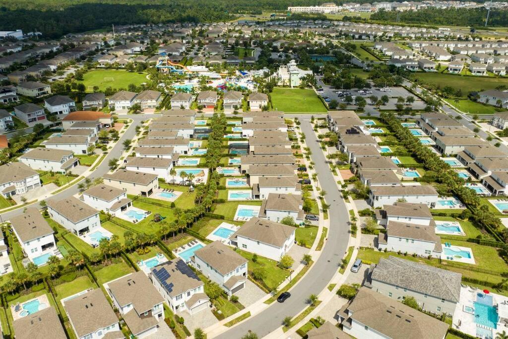 Luxury Disney Vacation Home ith private pool spa