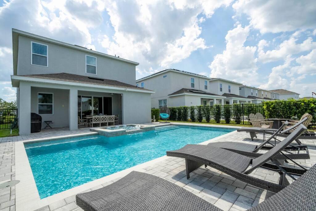 Luxury Disney Vacation Home ith private pool spa
