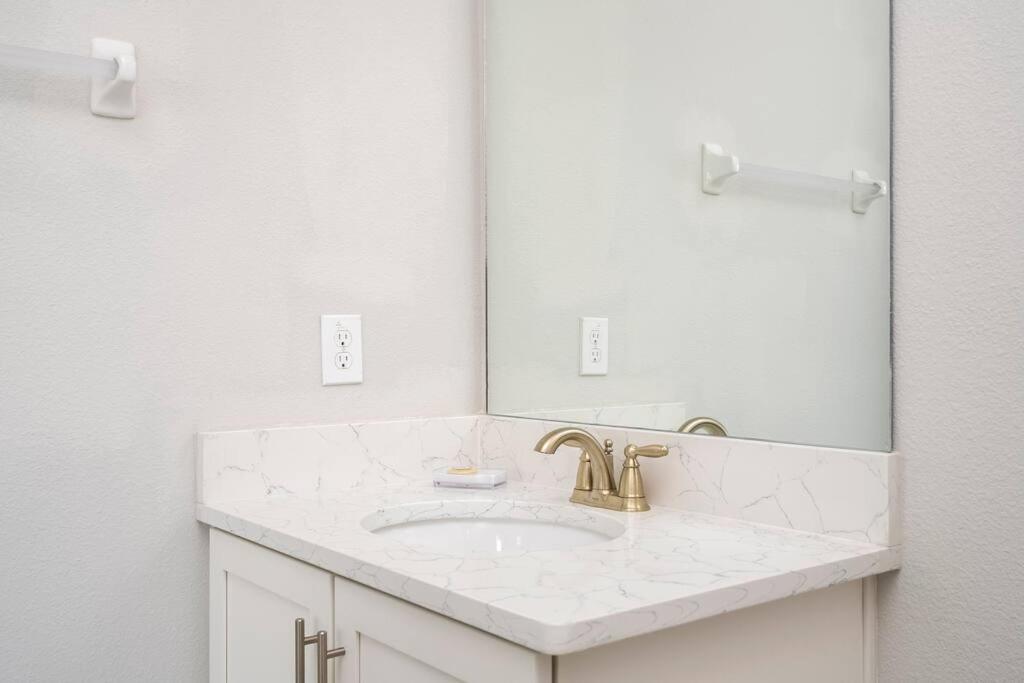 Luxury Disney Vacation Home ith private pool spa