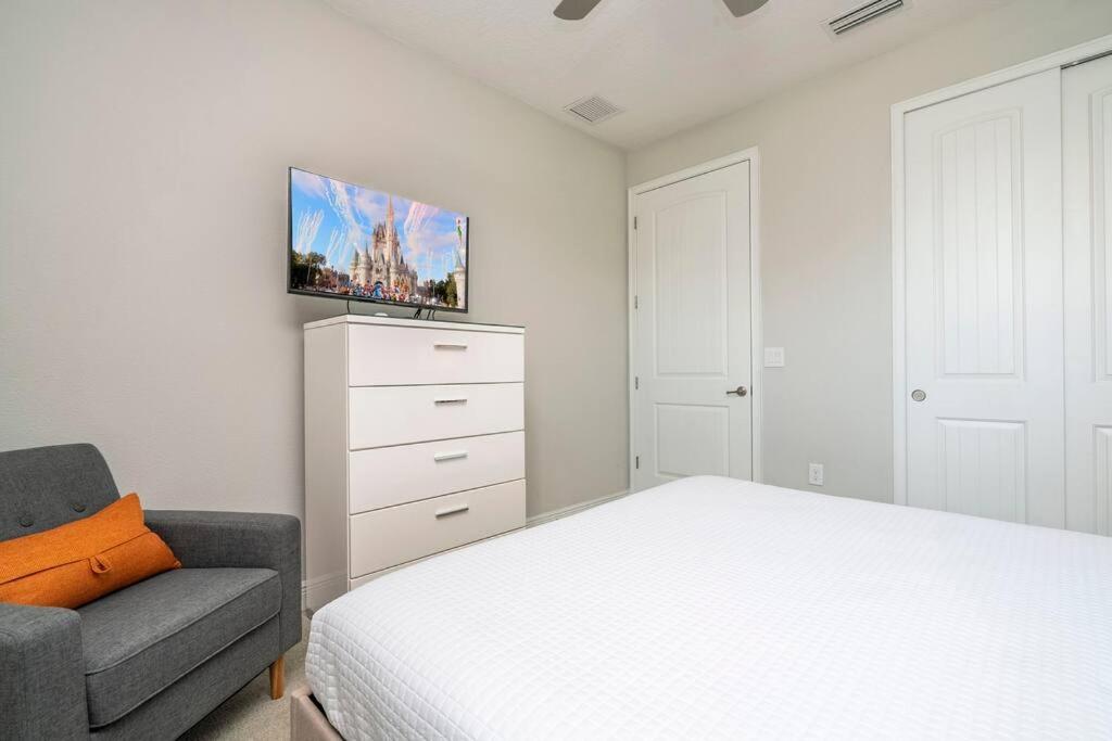 Luxury Disney Vacation Home ith private pool spa