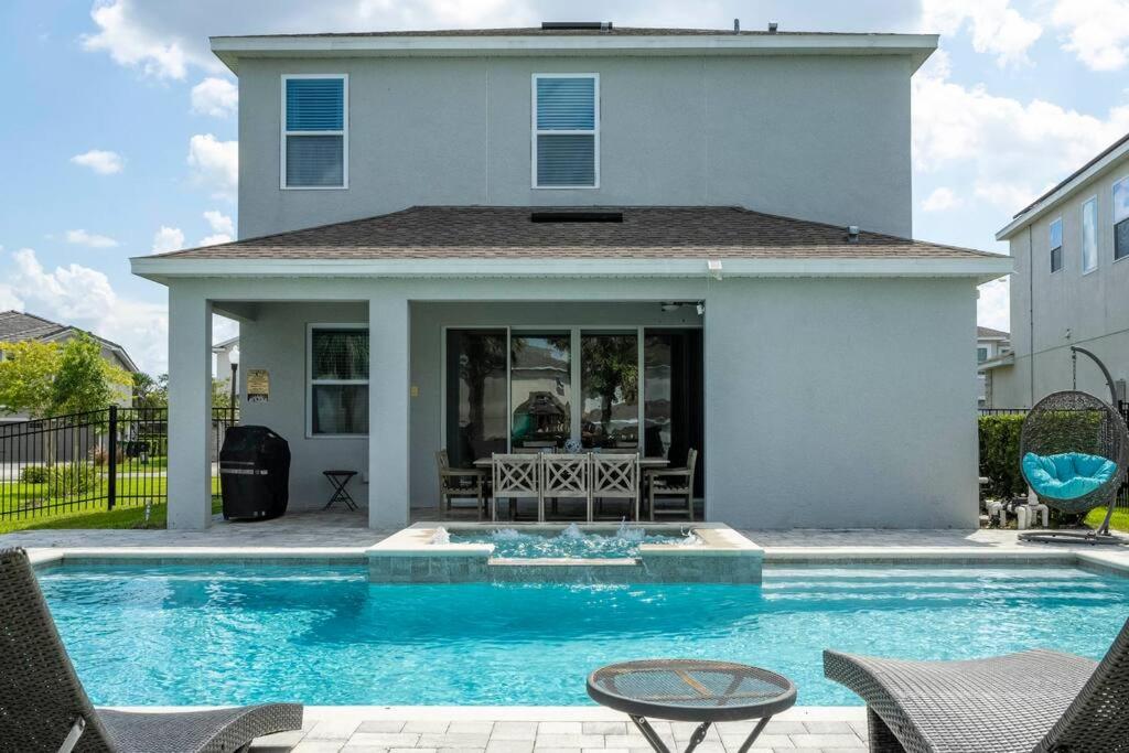 Luxury Disney Vacation Home ith private pool spa