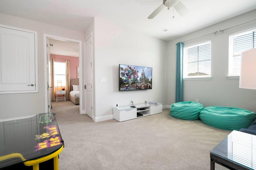 Luxury Disney Vacation Home ith private pool spa