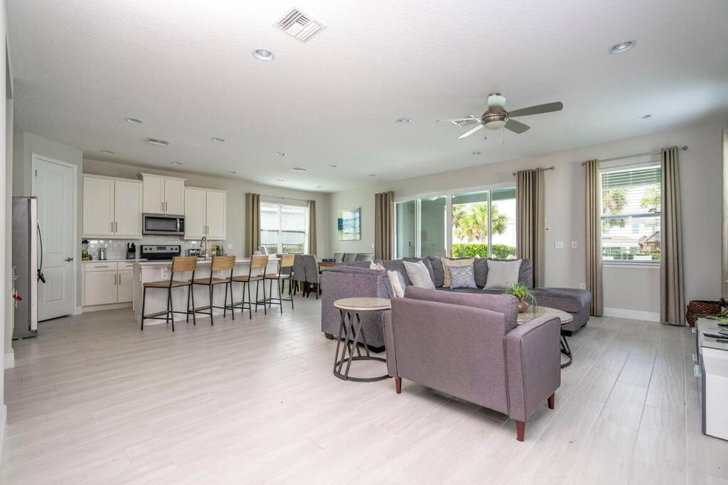 Luxury Disney Vacation Home ith private pool spa