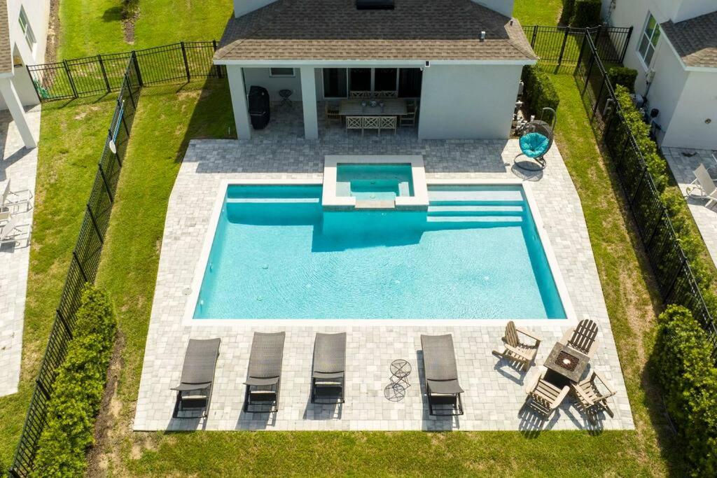 Luxury Disney Vacation Home ith private pool spa