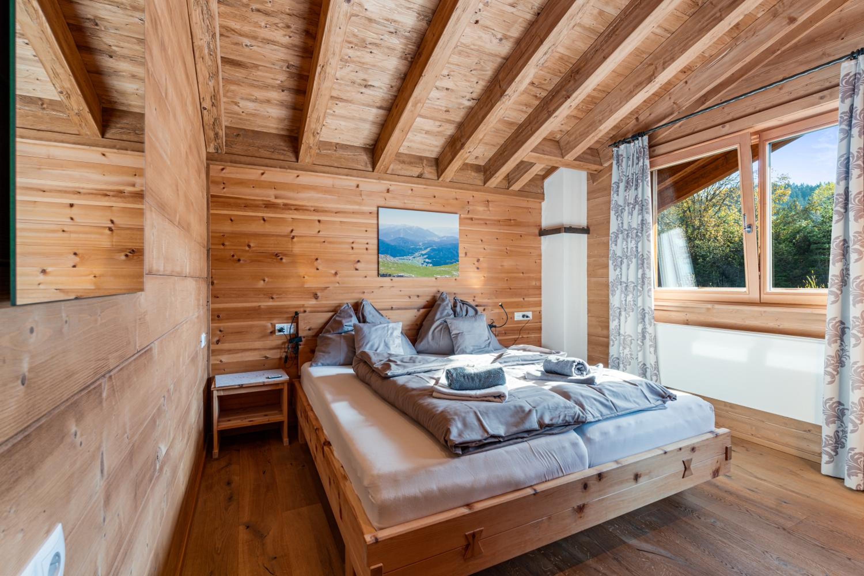Schickster Mountain Lodge