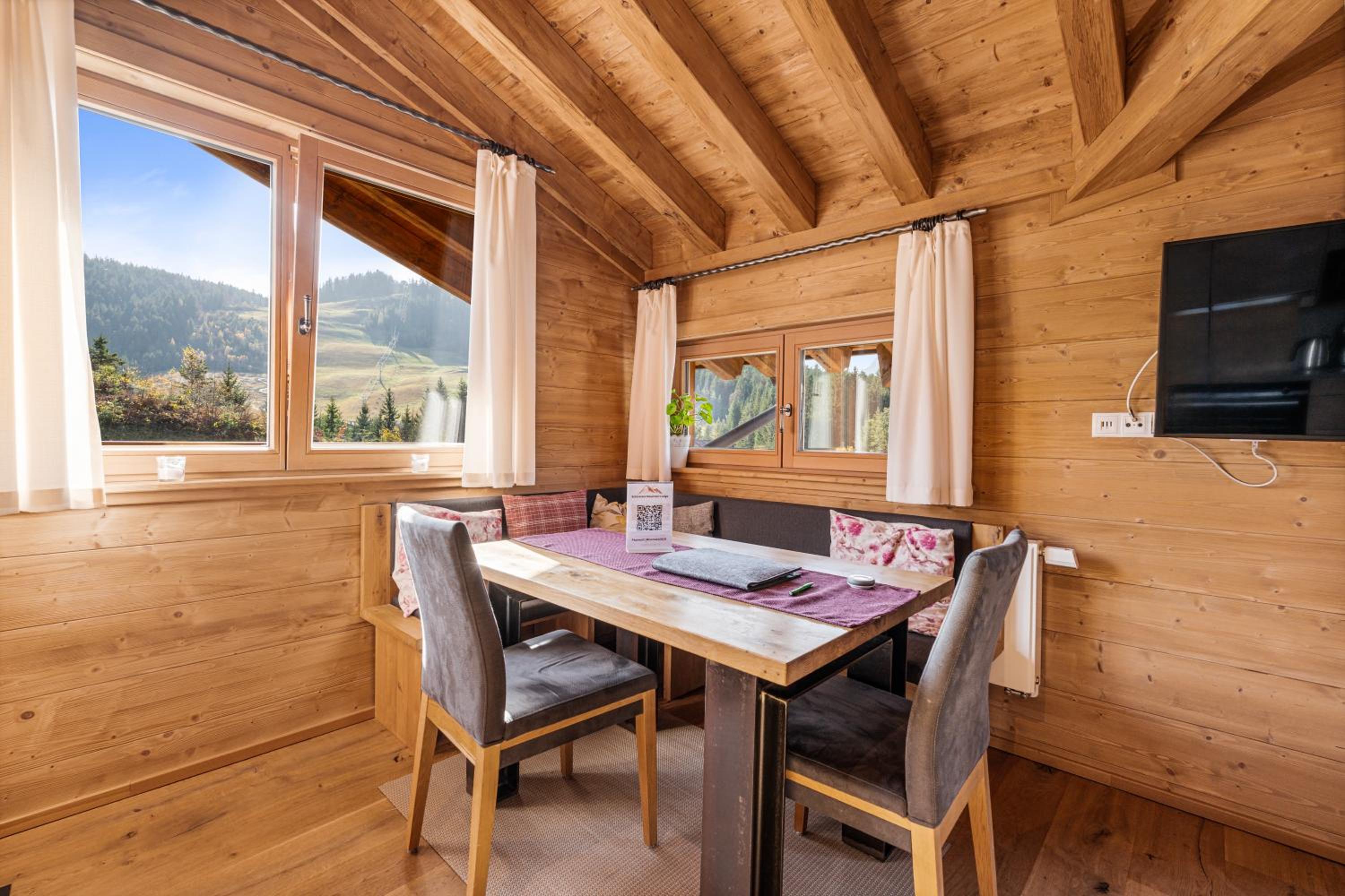 Schickster Mountain Lodge