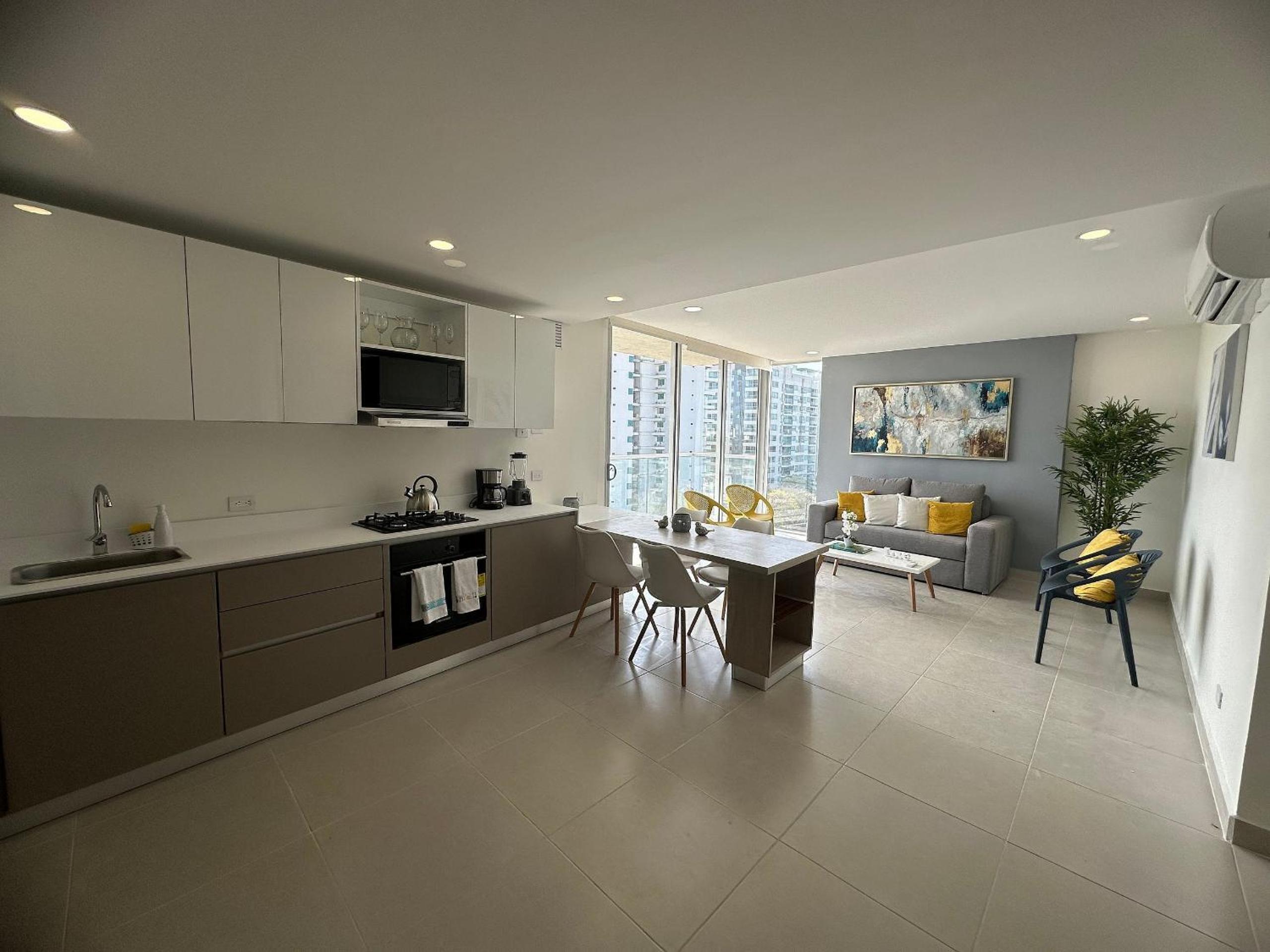 Modernos Apartamentos a Pocos Pasos de Playa Azul y del Centro de Convenciones de Las Américas