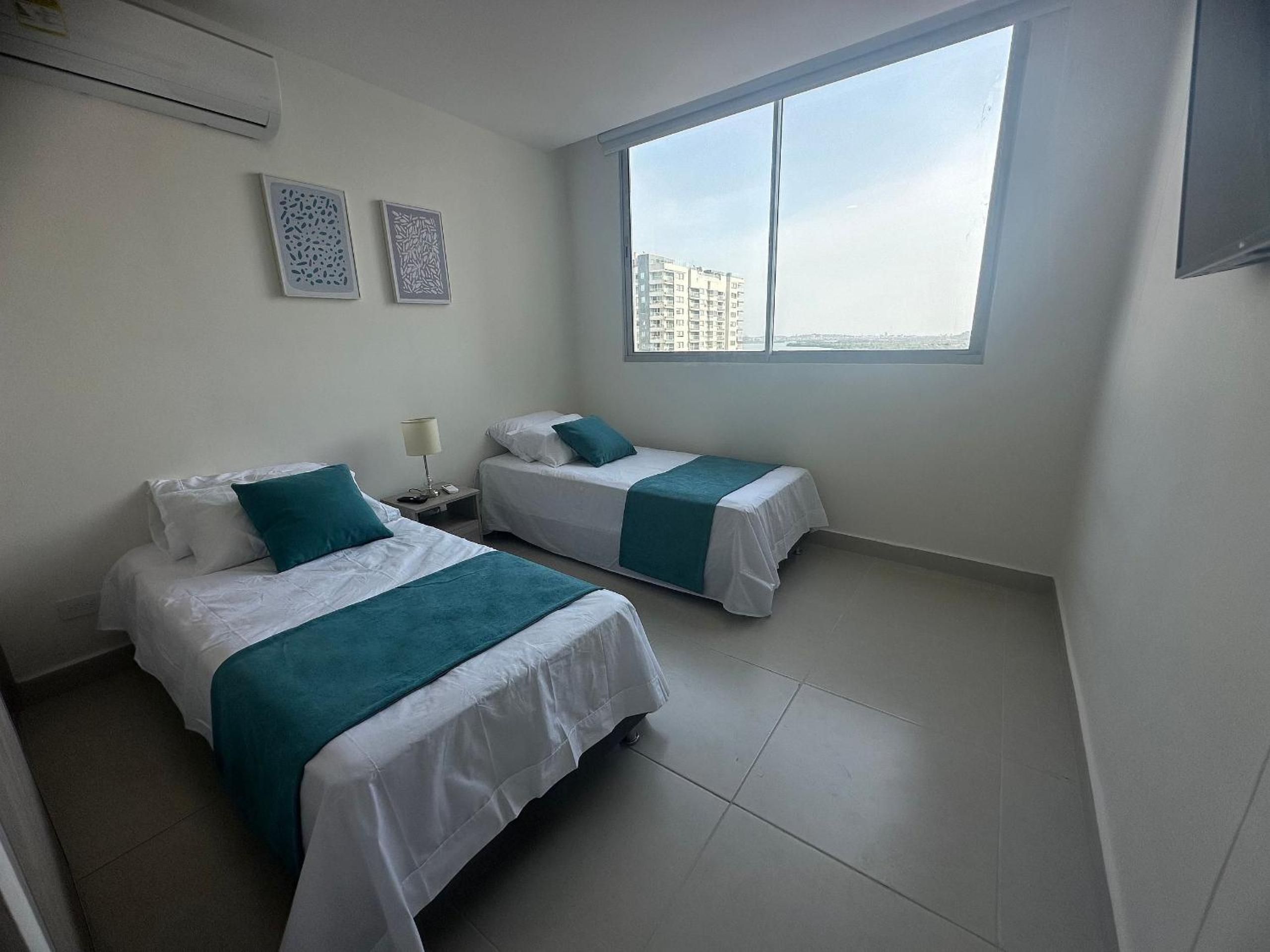 Modernos Apartamentos a Pocos Pasos de Playa Azul y del Centro de Convenciones de Las Américas