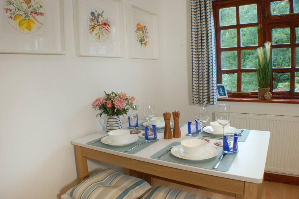 Daisy Cottage near Broadsands beach view 5