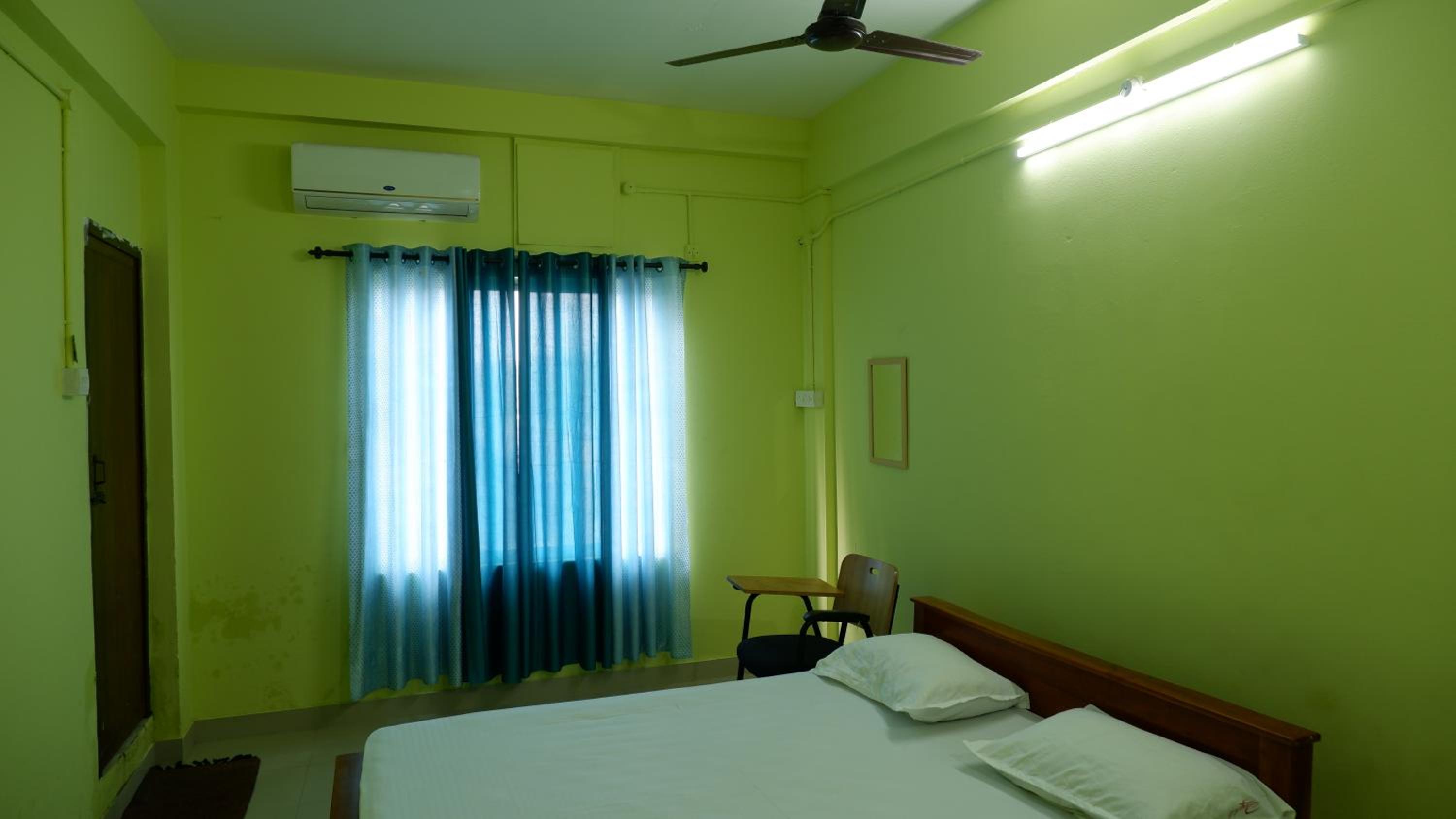 Easy Stay Eranhipalam