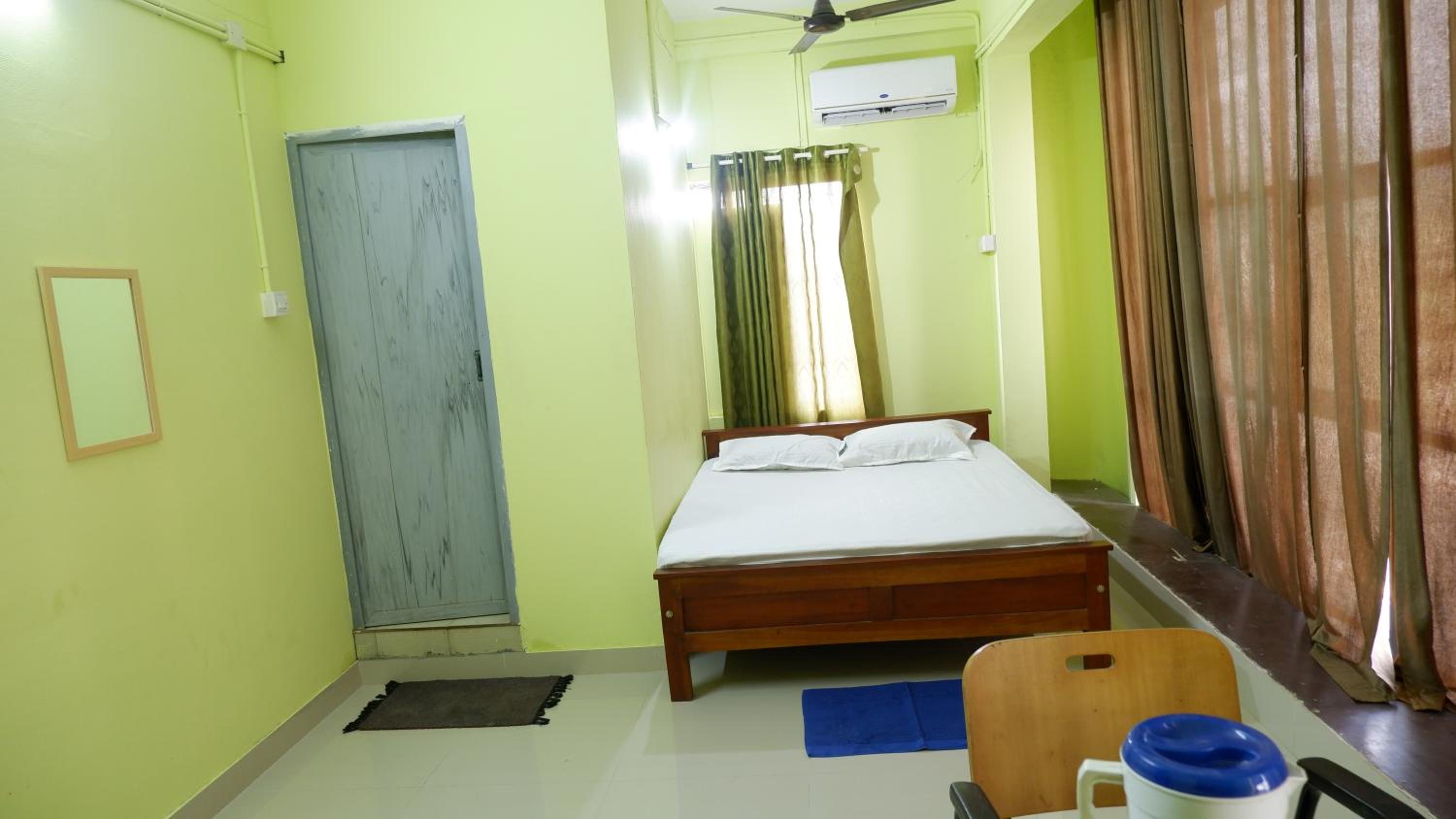 Easy Stay Eranhipalam