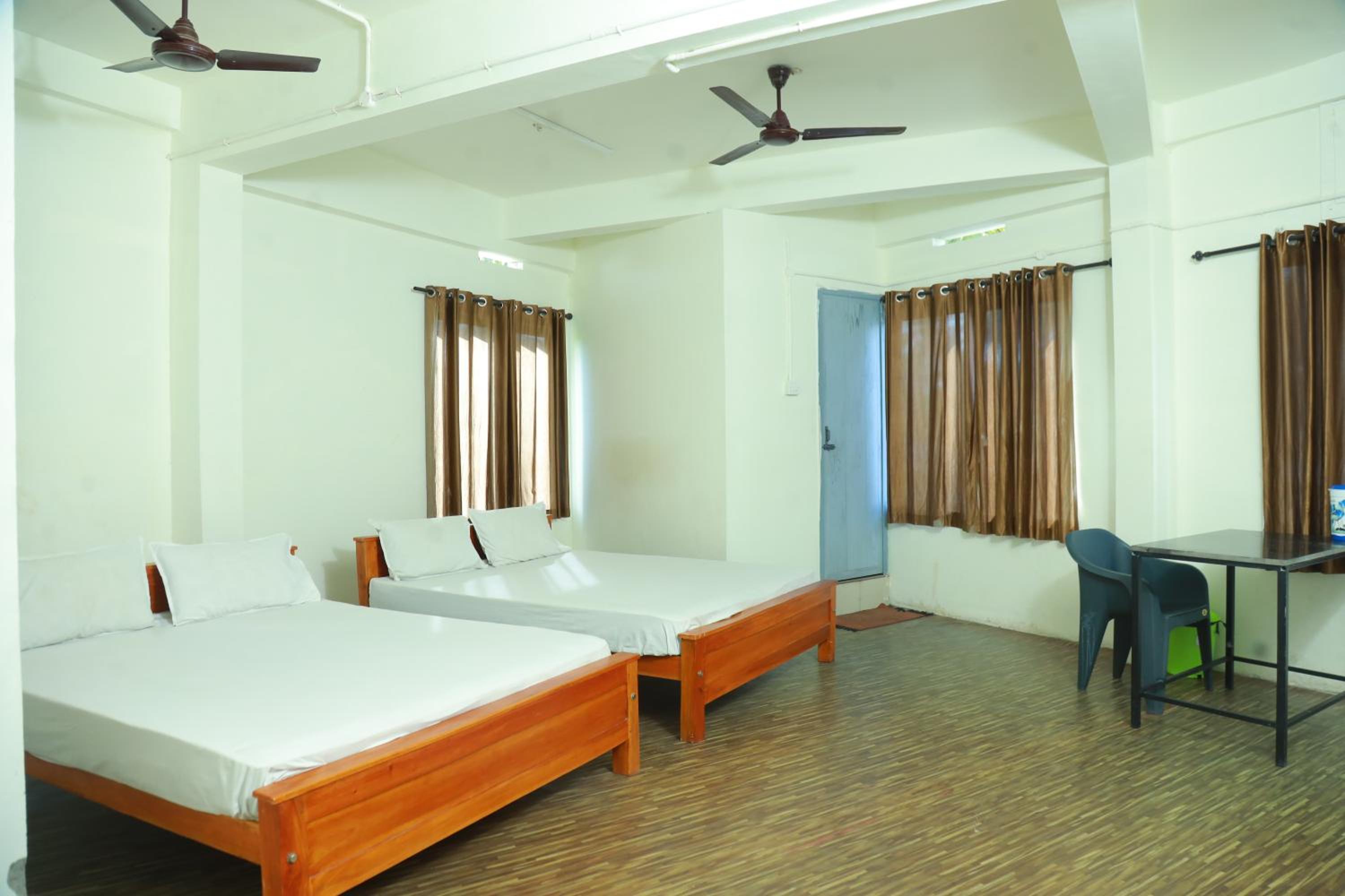 Easy Stay Eranhipalam