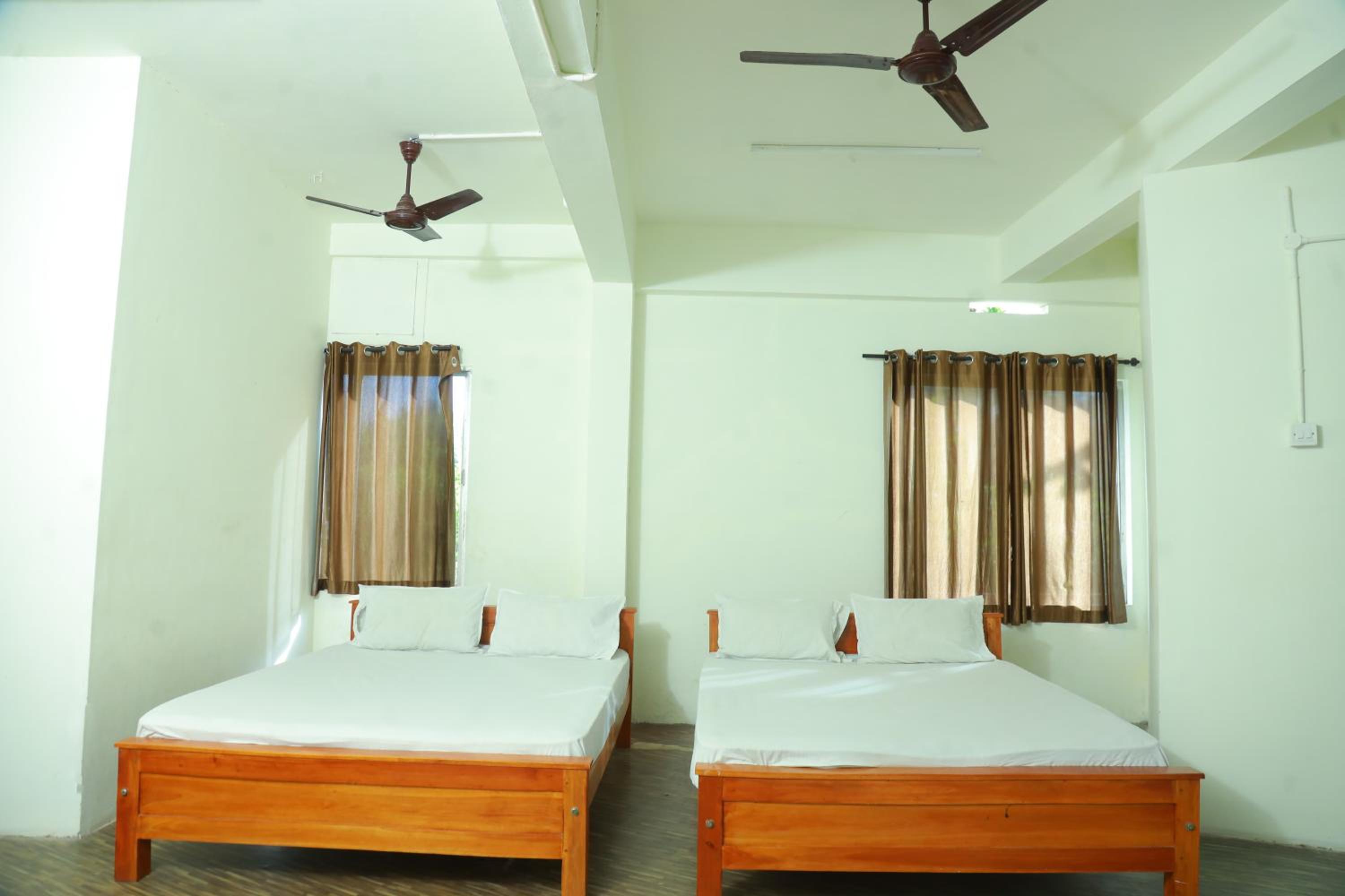 Easy Stay Eranhipalam