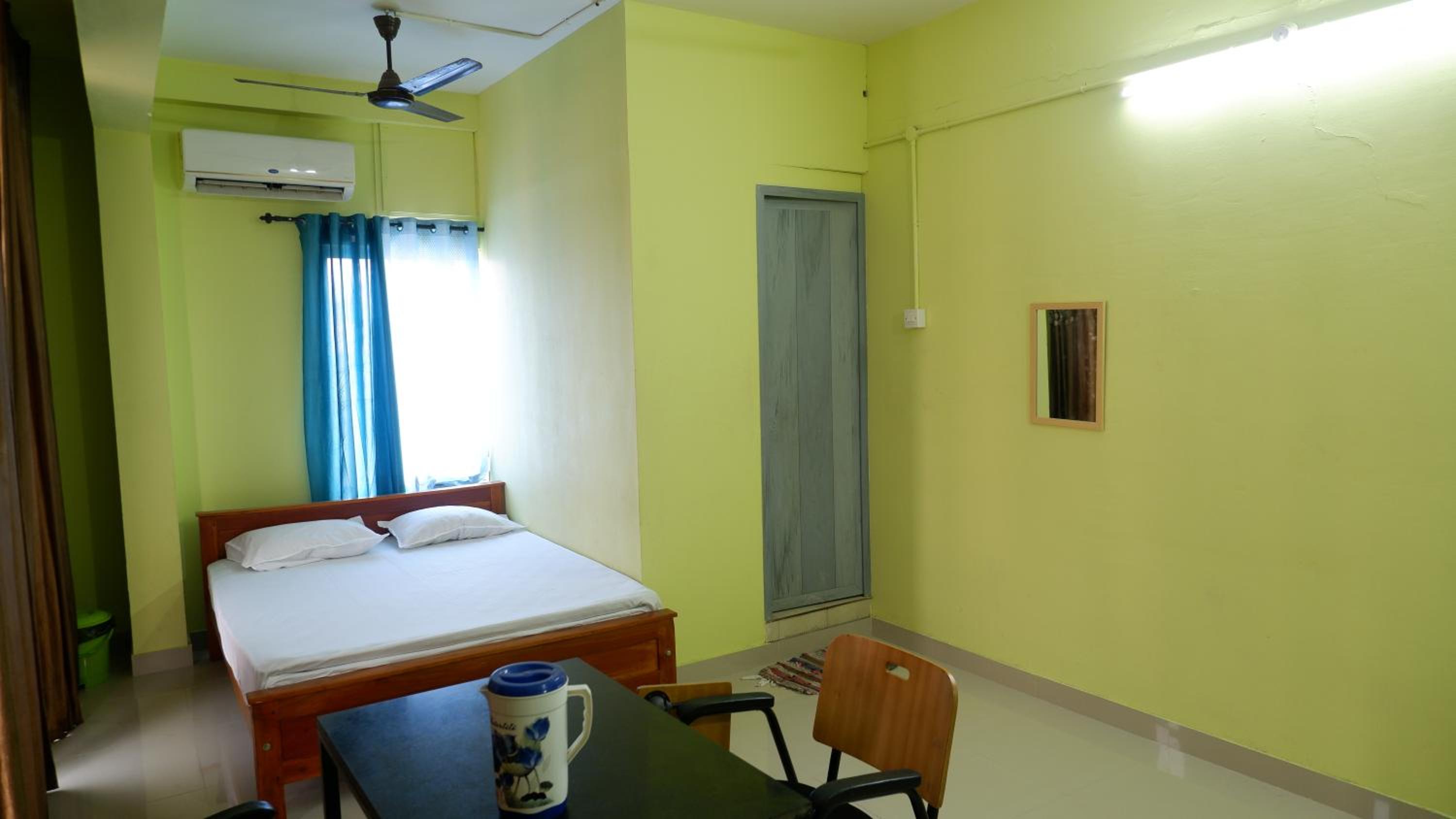 Easy Stay Eranhipalam