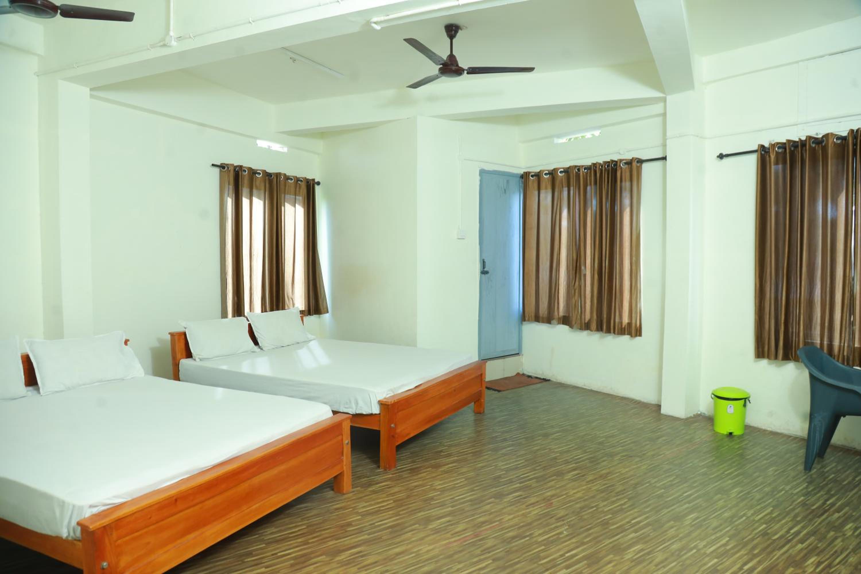 Easy Stay Eranhipalam