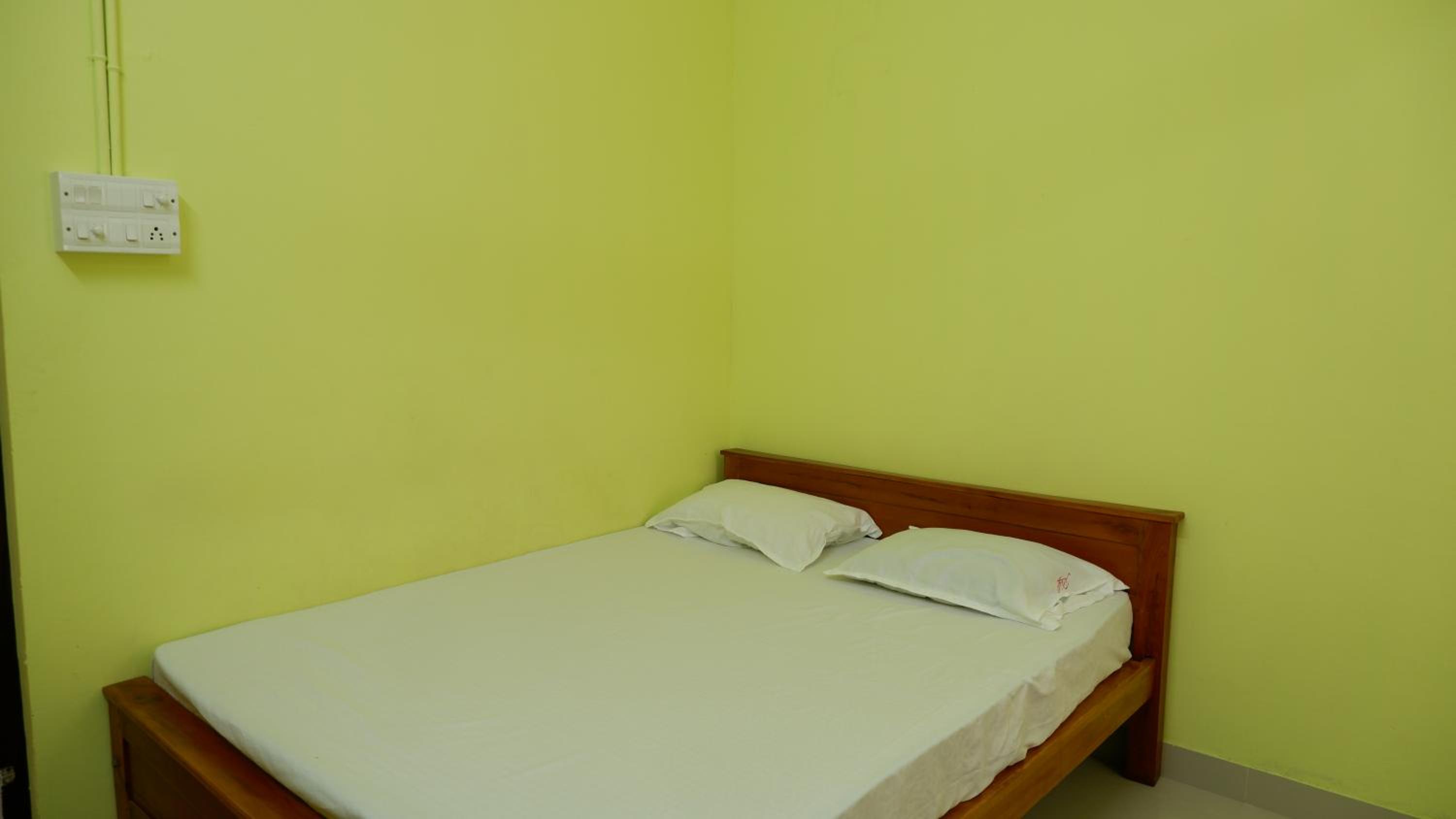 Easy Stay Eranhipalam