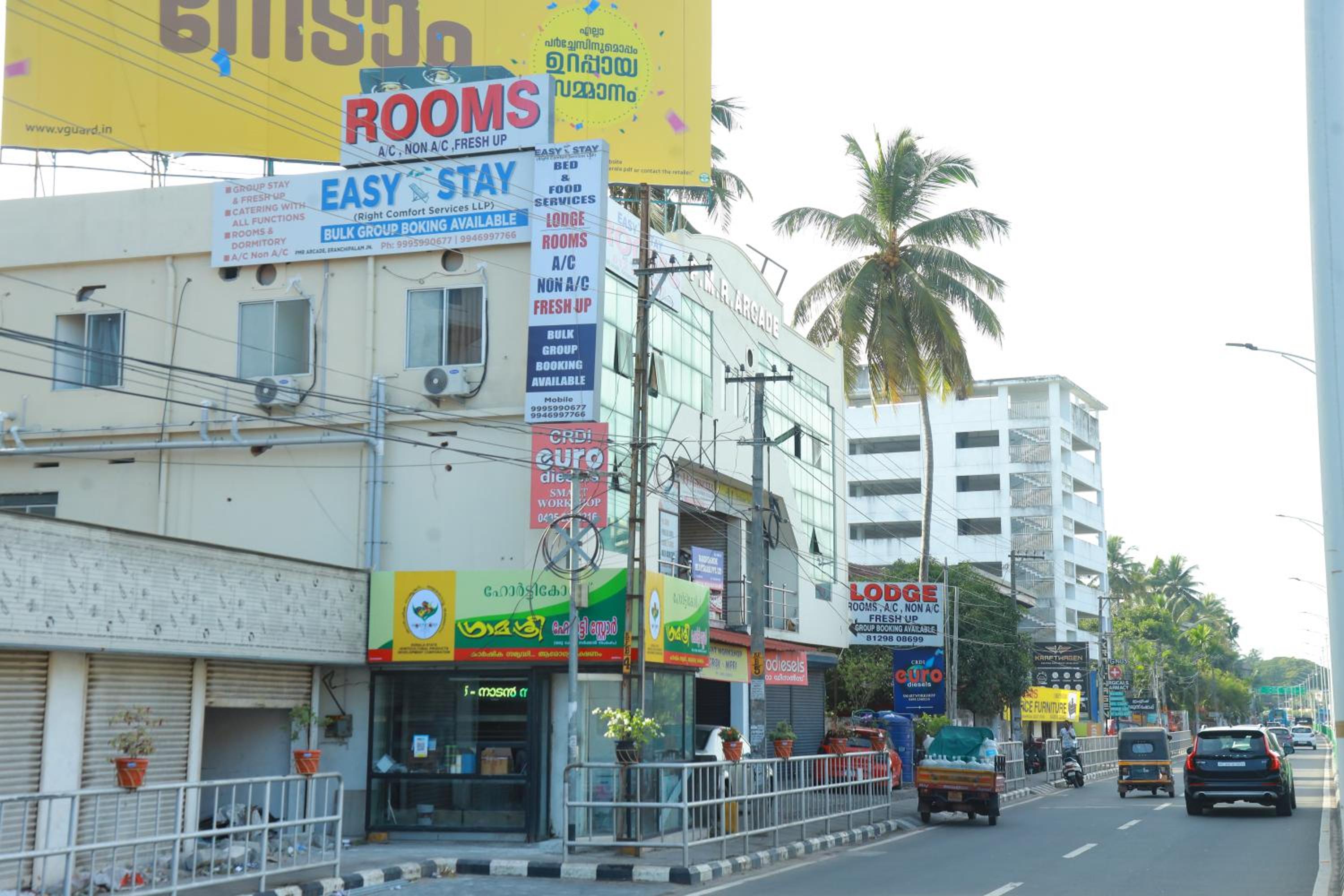 Easy Stay Eranhipalam