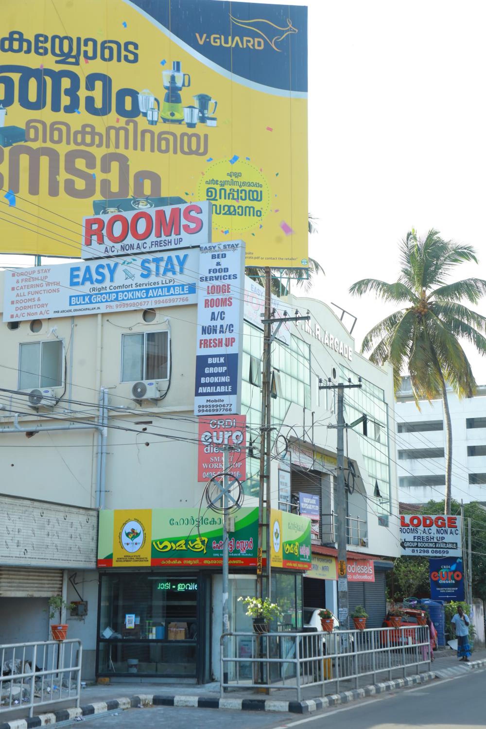 Easy Stay Eranhipalam