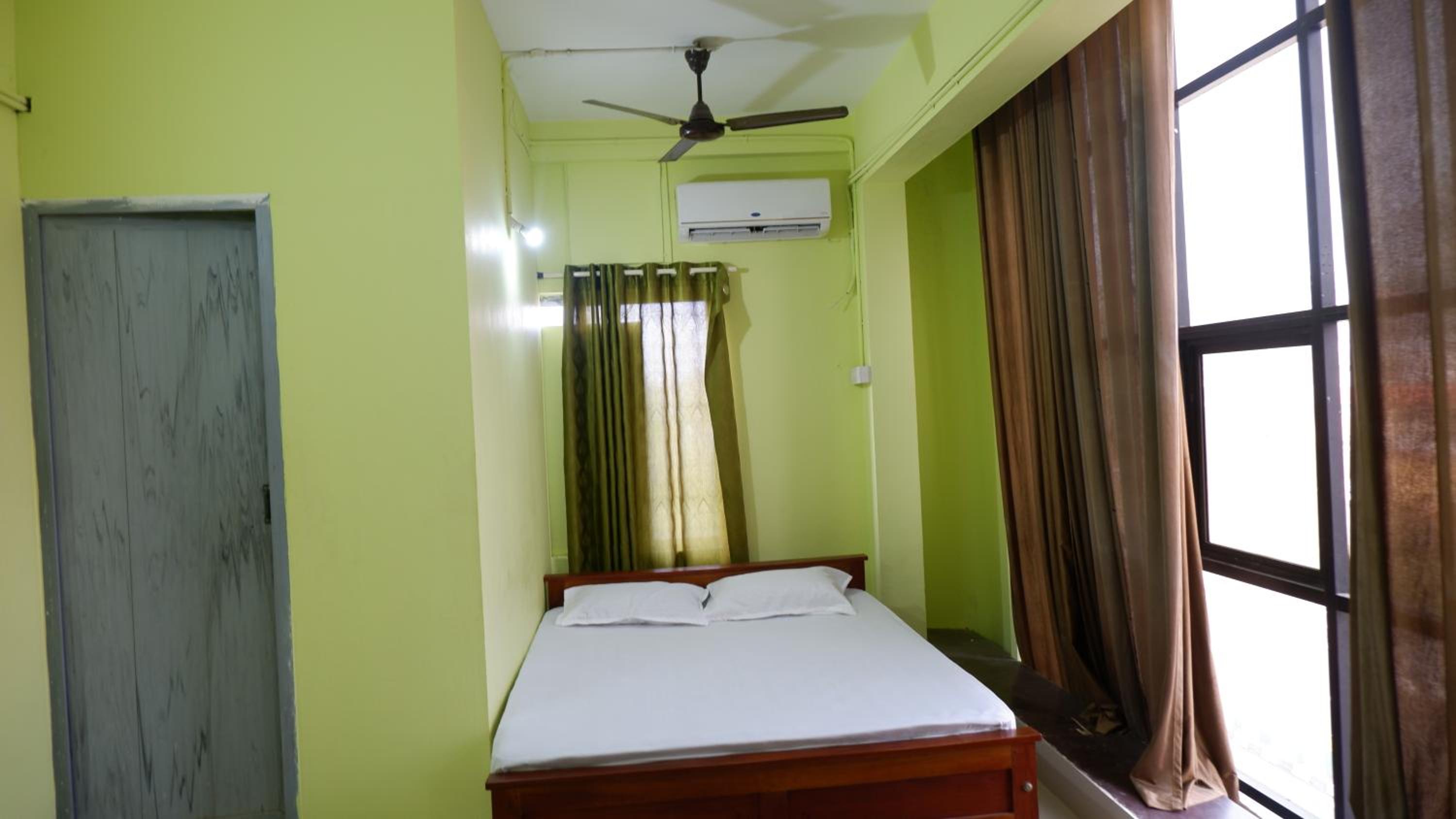 Easy Stay Eranhipalam