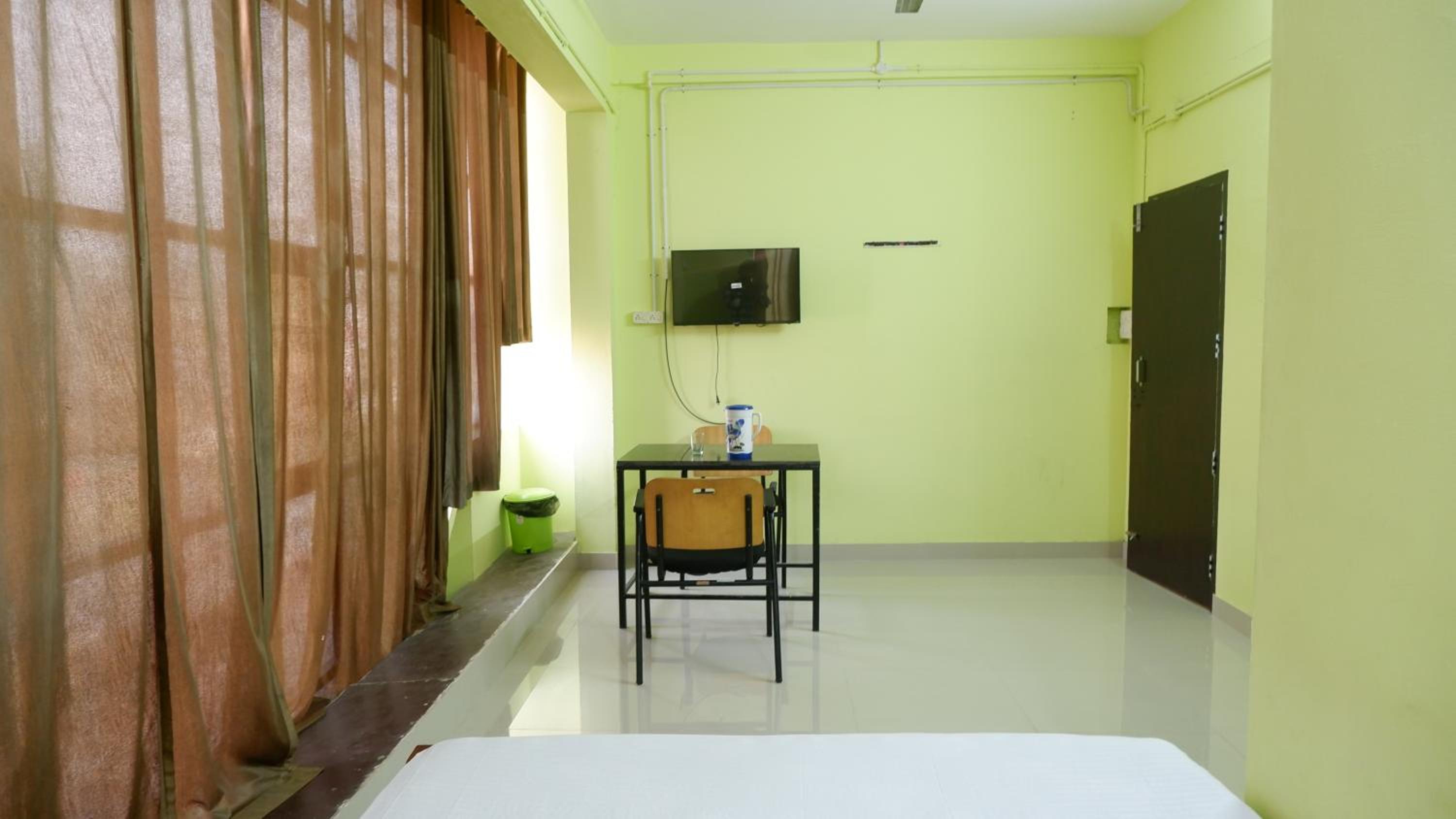 Easy Stay Eranhipalam