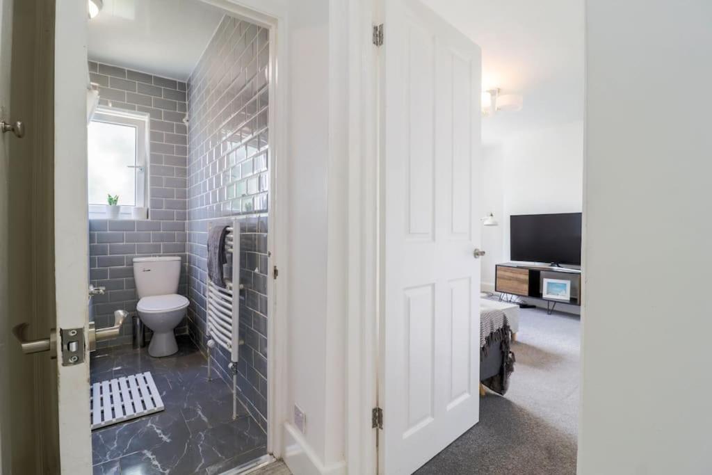 3BR Penge West Free Parking 2 Min to Crystal Palace Park